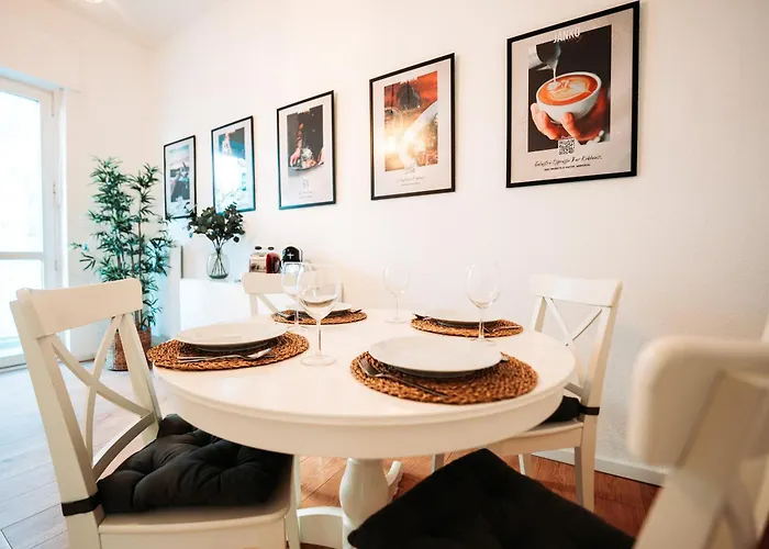 3 Nahe Hbf Für Bis Zu 11 Gäste Apartment *